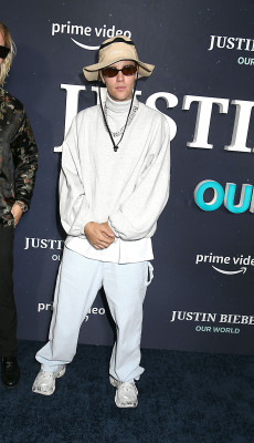 14.09 | Exibição especial de “Justin Bieber: Our World” em Nova York
