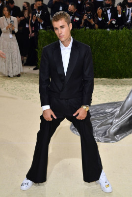 13.09 | Chegando no Met Gala 2021 — “In America: A Lexicon of Fashion”