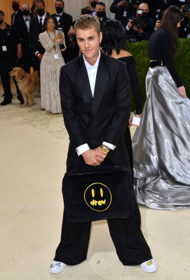 13.09 | Chegando no Met Gala 2021 — “In America: A Lexicon of Fashion”