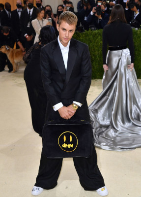 13.09 | Chegando no Met Gala 2021 — “In America: A Lexicon of Fashion”
