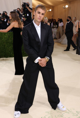 13.09 | Chegando no Met Gala 2021 — “In America: A Lexicon of Fashion”