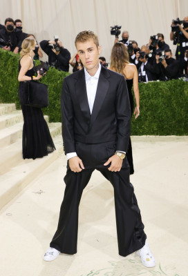 13.09 | Chegando no Met Gala 2021 — “In America: A Lexicon of Fashion”