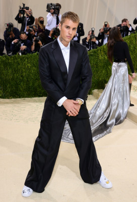 13.09 | Chegando no Met Gala 2021 — “In America: A Lexicon of Fashion”