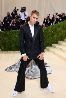 13.09 | Chegando no Met Gala 2021 — “In America: A Lexicon of Fashion”