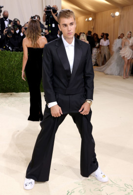 13.09 | Chegando no Met Gala 2021 — “In America: A Lexicon of Fashion”