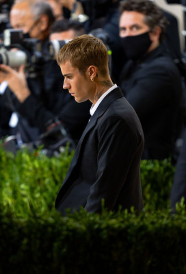 13.09 | Chegando no Met Gala 2021 — “In America: A Lexicon of Fashion”