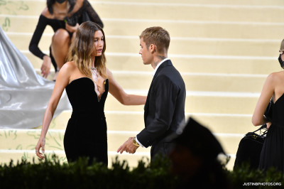 13.09 | Chegando no Met Gala 2021 — “In America: A Lexicon of Fashion”