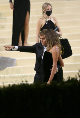 13.09 | Chegando no Met Gala 2021 — “In America: A Lexicon of Fashion”