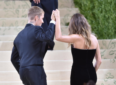13.09 | Chegando no Met Gala 2021 — “In America: A Lexicon of Fashion”