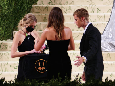 13.09 | Chegando no Met Gala 2021 — “In America: A Lexicon of Fashion”