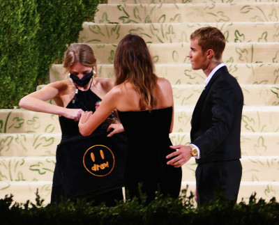 13.09 | Chegando no Met Gala 2021 — “In America: A Lexicon of Fashion”