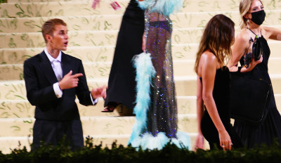 13.09 | Chegando no Met Gala 2021 — “In America: A Lexicon of Fashion”