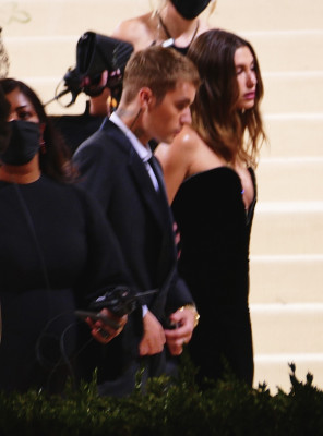 13.09 | Chegando no Met Gala 2021 — “In America: A Lexicon of Fashion”