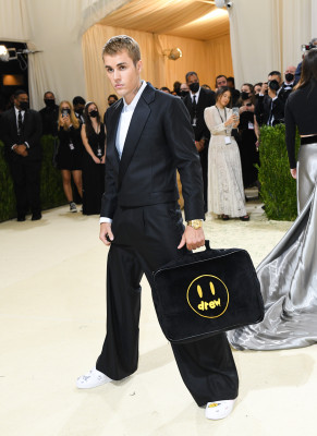 13.09 | Chegando no Met Gala 2021 — “In America: A Lexicon of Fashion”