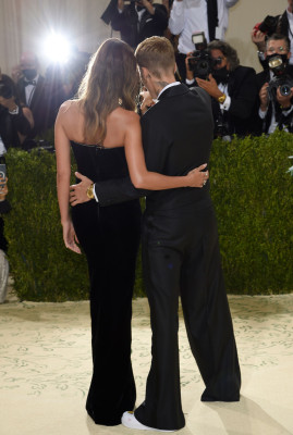 13.09 | Chegando no Met Gala 2021 — “In America: A Lexicon of Fashion”