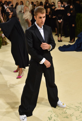 13.09 | Chegando no Met Gala 2021 — “In America: A Lexicon of Fashion”