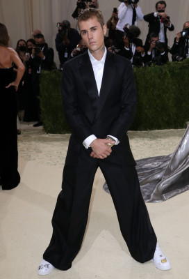 13.09 | Chegando no Met Gala 2021 — “In America: A Lexicon of Fashion”