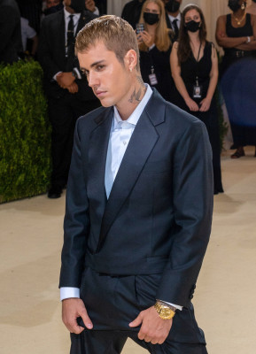 13.09 | Chegando no Met Gala 2021 — “In America: A Lexicon of Fashion”