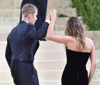 13.09 | Chegando no Met Gala 2021 — “In America: A Lexicon of Fashion”