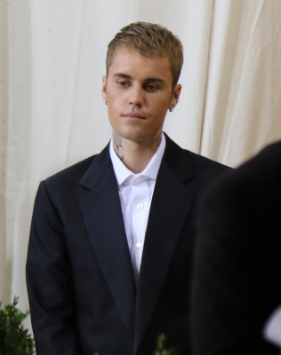 13.09 | Chegando no Met Gala 2021 — “In America: A Lexicon of Fashion”