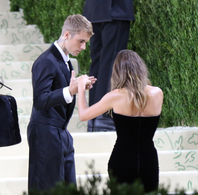 13.09 | Chegando no Met Gala 2021 — “In America: A Lexicon of Fashion”