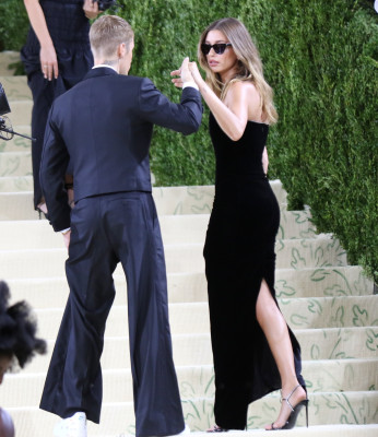 13.09 | Chegando no Met Gala 2021 — “In America: A Lexicon of Fashion”