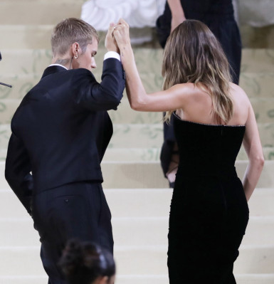 13.09 | Chegando no Met Gala 2021 — “In America: A Lexicon of Fashion”