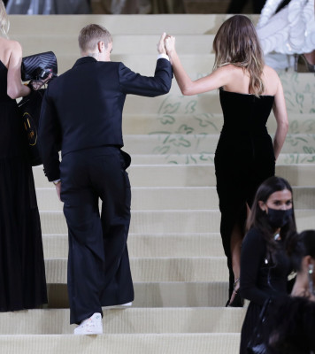 13.09 | Chegando no Met Gala 2021 — “In America: A Lexicon of Fashion”