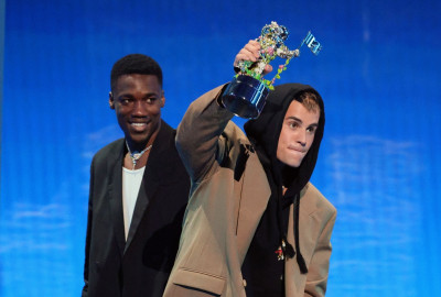 12.09 | MTV Video Music Awards (Show)