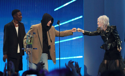 12.09 | MTV Video Music Awards (Show)