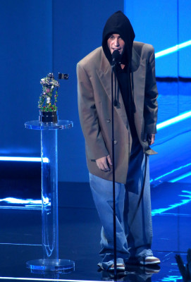 12.09 | MTV Video Music Awards (Show)