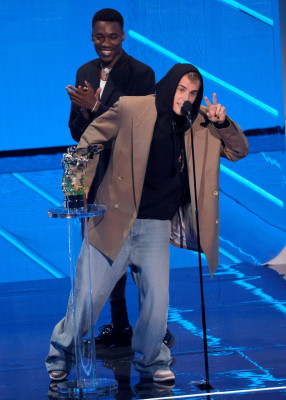 12.09 | MTV Video Music Awards (Show)