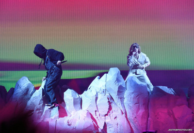 12.09 | Performando no MTV Video Music Awards com The Kid Laroi