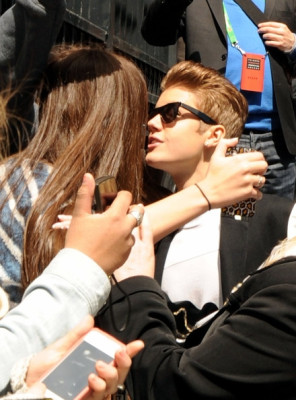 27.04 | Justin Bieber chegando no Tribeca Film Festival