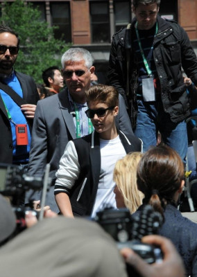 27.04 | Justin Bieber chegando no Tribeca Film Festival
