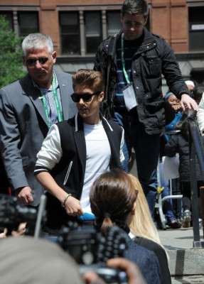 27.04 | Justin Bieber chegando no Tribeca Film Festival