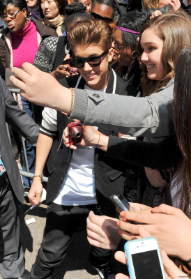 27.04 | Justin Bieber chegando no Tribeca Film Festival
