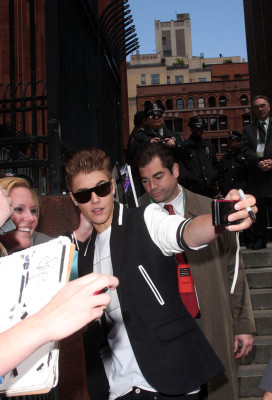 27.04 | Justin Bieber chegando no Tribeca Film Festival