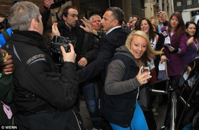 12/04 - Justin Bieber chegando na KISS FM