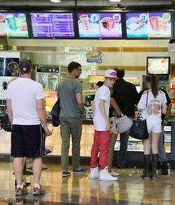 23.07 | Justin Bieber no cinema, em Los Angeles