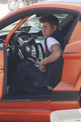 21.04 | Justin Bieber nos bastidores de Boyfriend