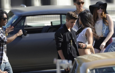 21.04 | Justin Bieber nos bastidores de Boyfriend