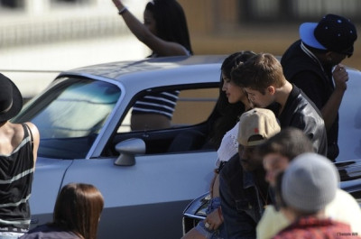 21.04 | Justin Bieber nos bastidores de Boyfriend