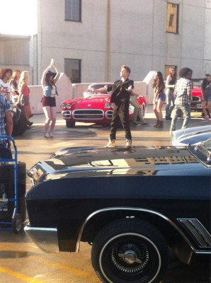 21.04 | Justin Bieber nos bastidores de Boyfriend