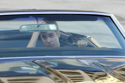 21.04 | Justin Bieber nos bastidores de Boyfriend