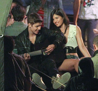 21.04 | Justin Bieber nos bastidores de Boyfriend