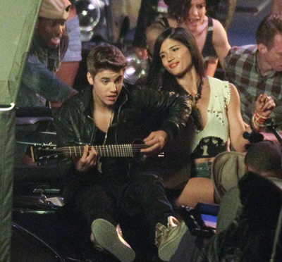 21.04 | Justin Bieber nos bastidores de Boyfriend