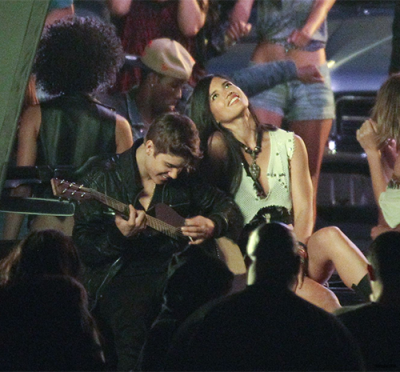 21.04 | Justin Bieber nos bastidores de Boyfriend