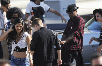 21.04 | Justin Bieber nos bastidores de Boyfriend
