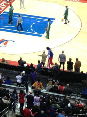 27.12 | Justin Bieber e Ryan Butler no jogo dos Clippers em LA